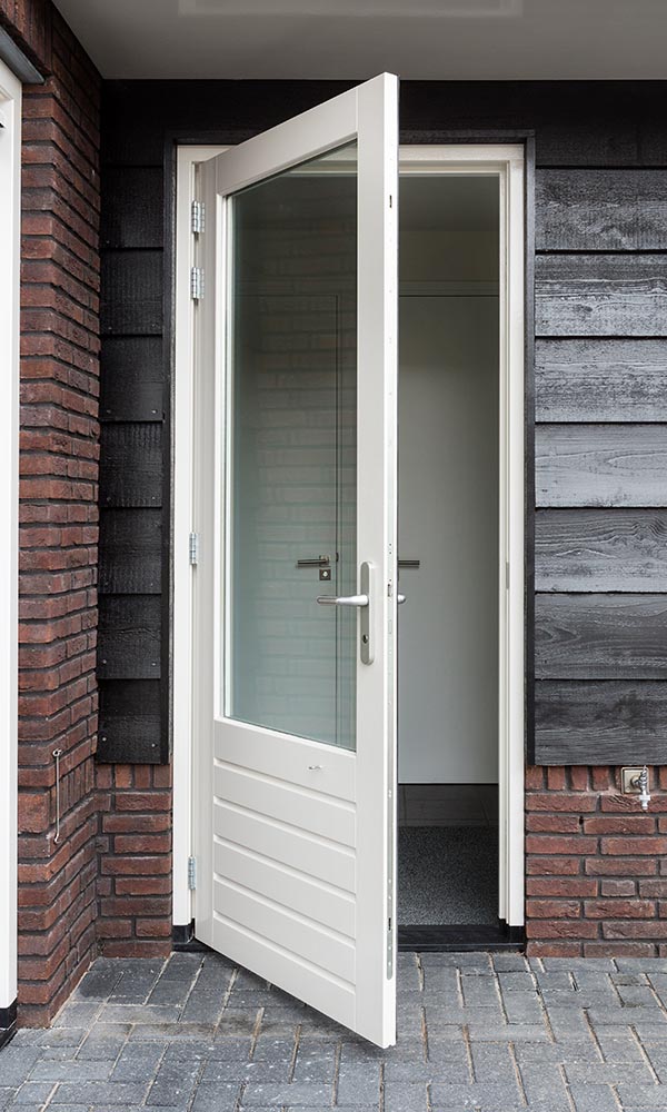 Houten deurkozijnen